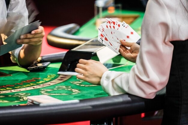 8zk platform interface showing sportsbook, live casino, and slot categories